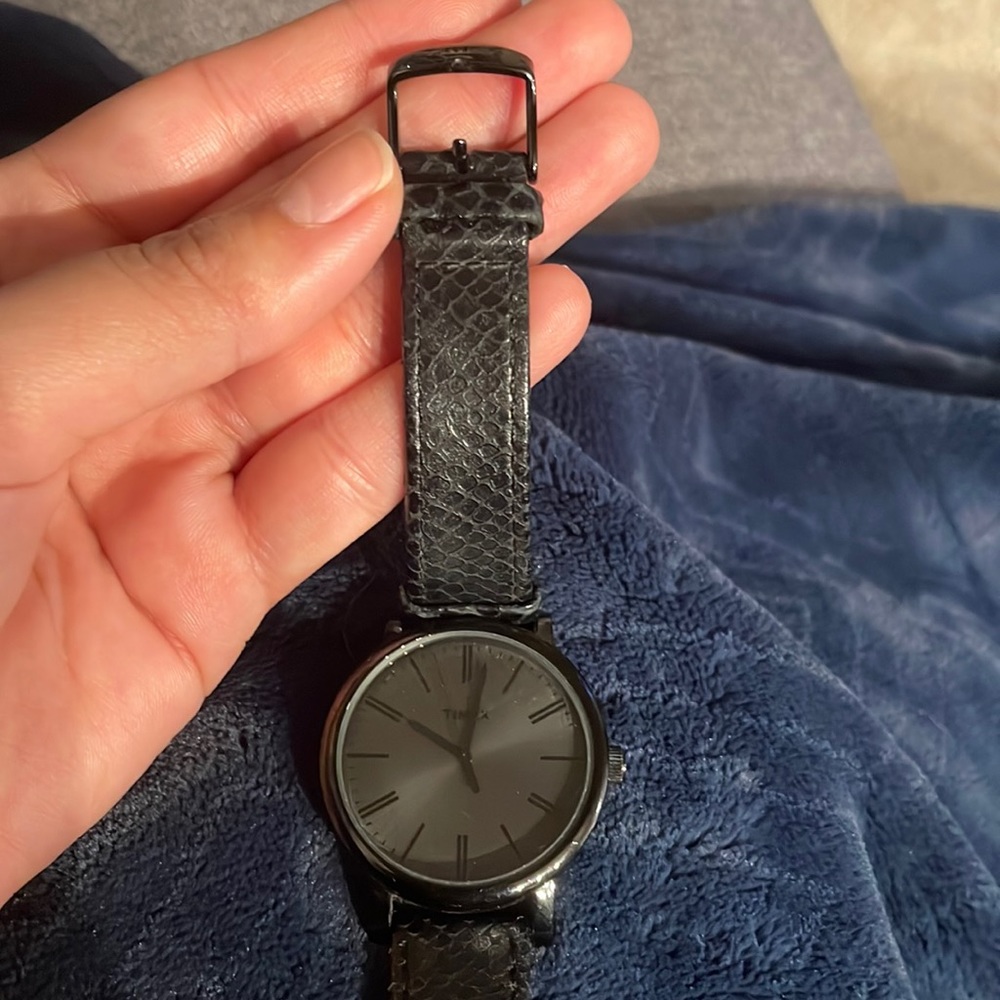 Timed black watch